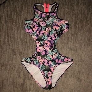 🌸 Tropical One Piece Swimsuit 🌸